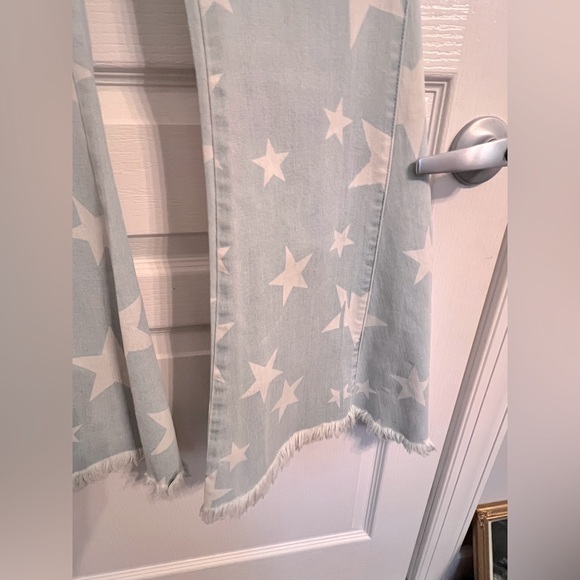 Preowned Show Me Your MuMu Light Blue Stars Berkeley Bells Flare Jeans Sz 28 - Picture 3 of 15